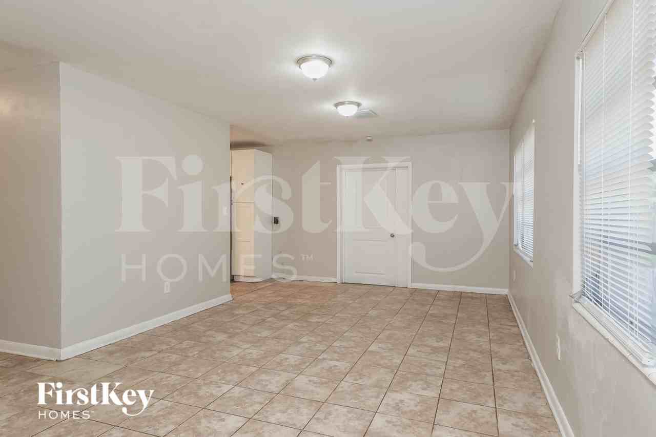 2623 New Jersey Rd - Photo 7 of 20