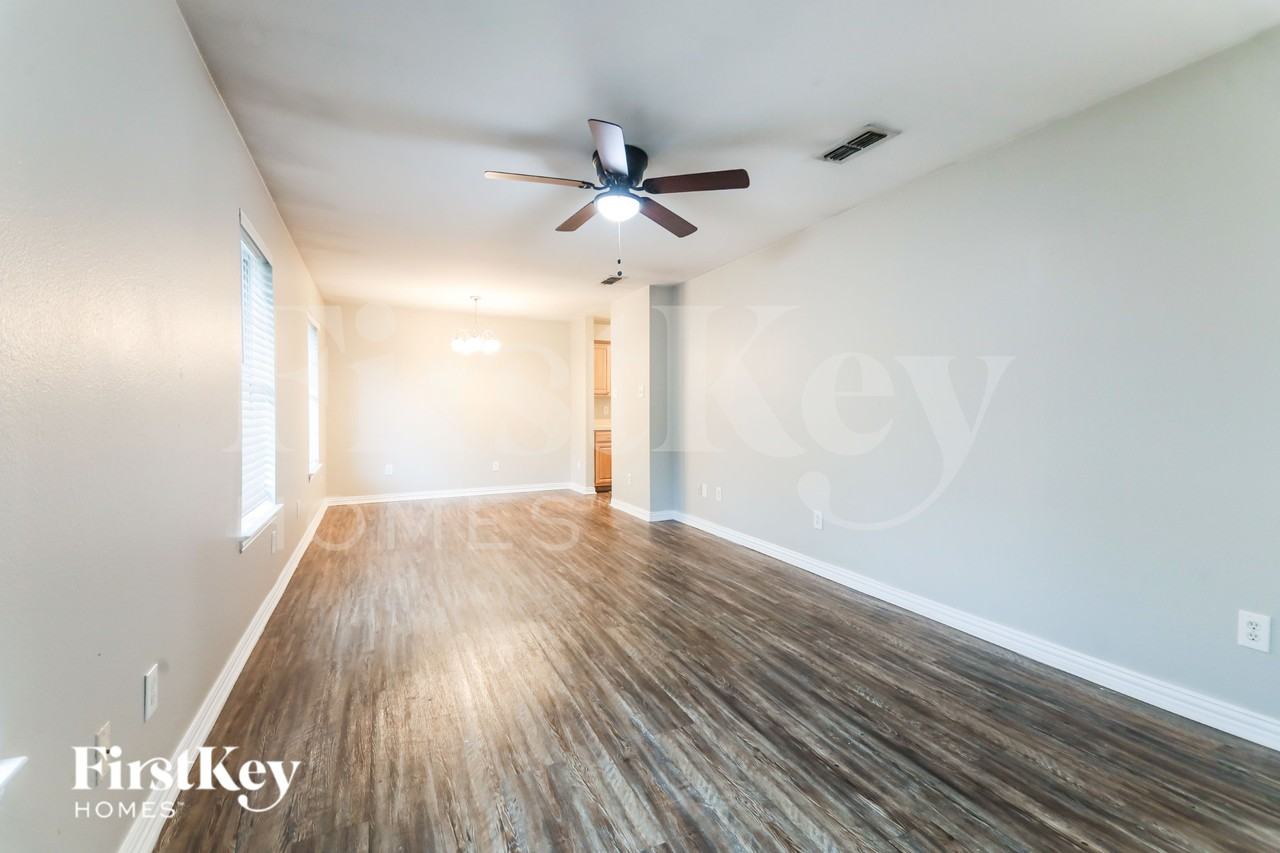 1607 Coleman St - Photo 7 of 20