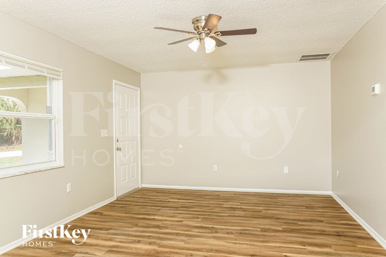 14500 Ransom Ave - Photo 4 of 20