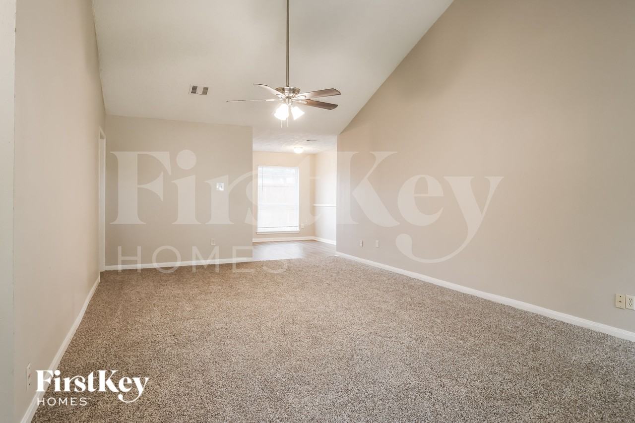 11319 Snow Bay Dr - Photo 3 of 20