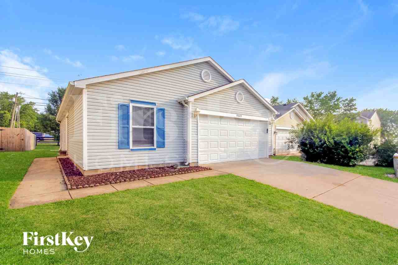 10605 Glenayr Dr - Photo 2 of 16