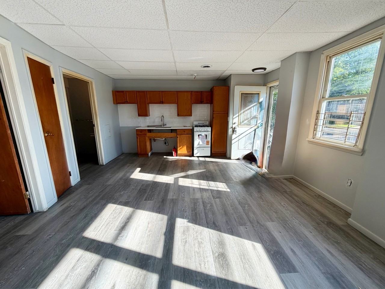 336 East Street - Photo 2 of 7