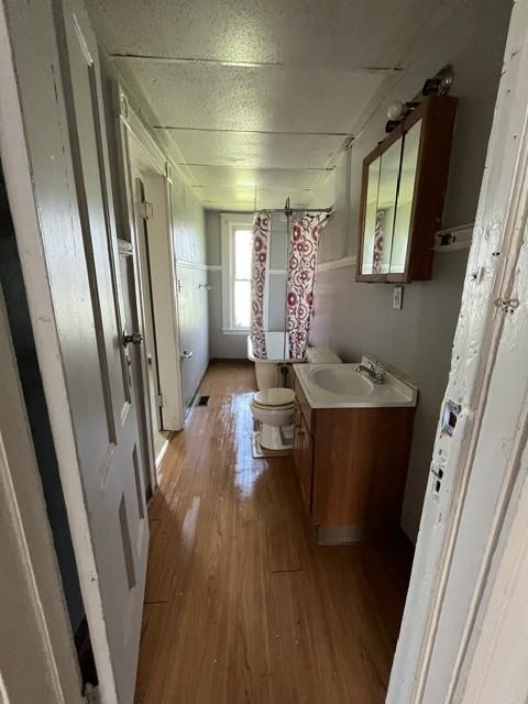 32 Jefferson Avenue (Zuri Real Estate LLC) - Photo 6 of 16