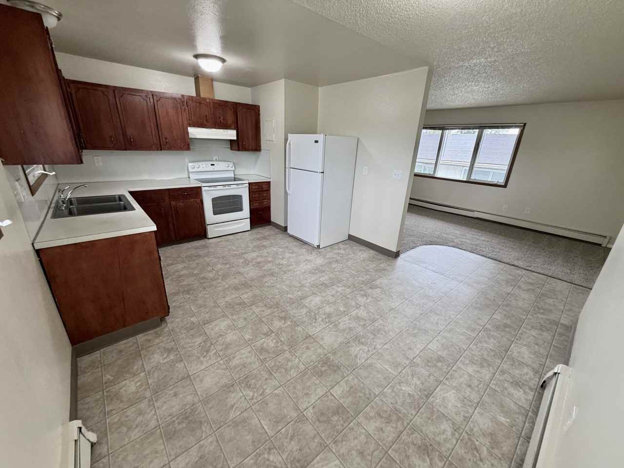 (24) 821 North Hoyt - Photo 3 of 11