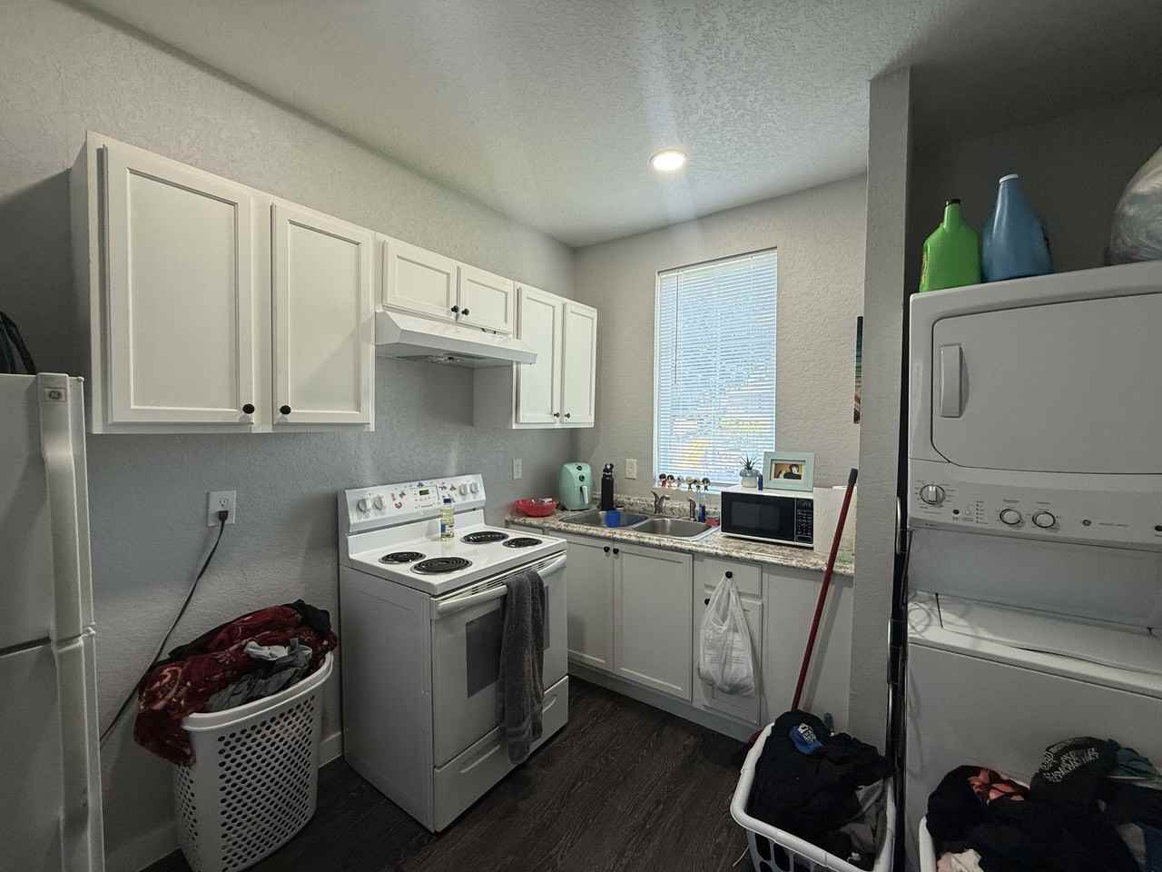 330 Barrett Place - Photo 3 of 7