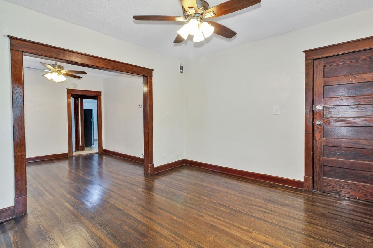 2708 Holmes - Photo 7 of 25