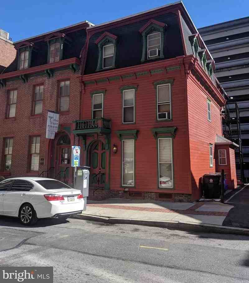 125 Pine Street - Photo 2 of 5
