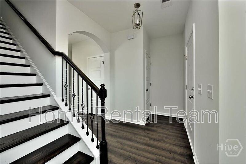 293 Mccrady Dr - Photo 4 of 30