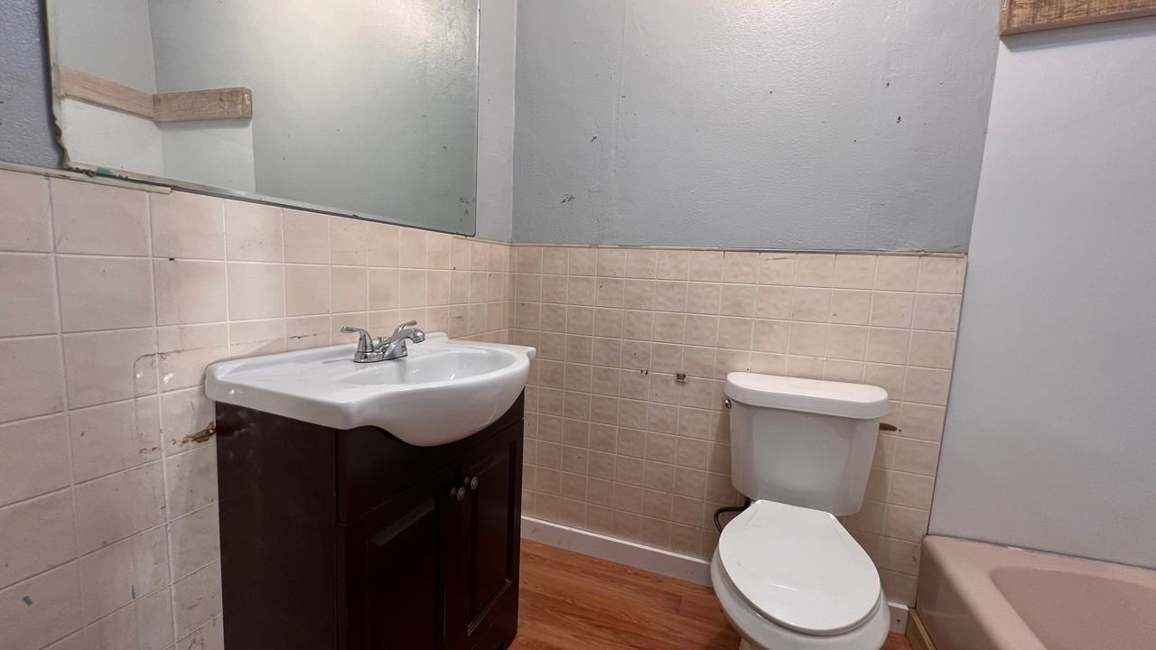 1708 S State Line Ave - Photo 5 of 6