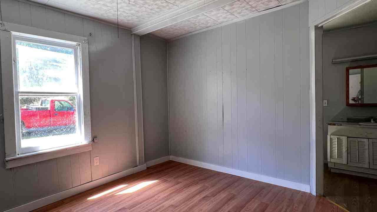 1708 S State Line Ave - Photo 6 of 6