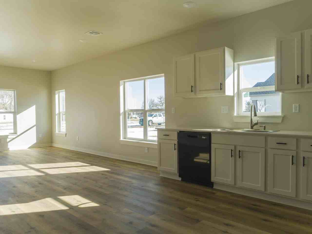 Ark Valley Flats - Photo 2 of 15