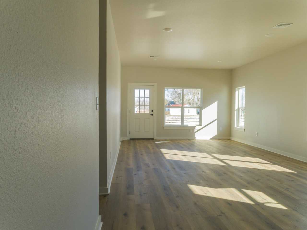 Ark Valley Flats - Photo 3 of 15