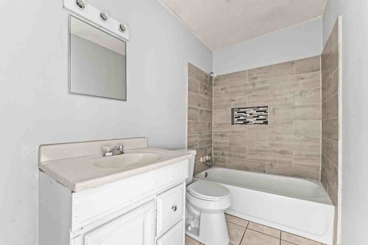 500 East Craven Avenue - Photo 6 of 9