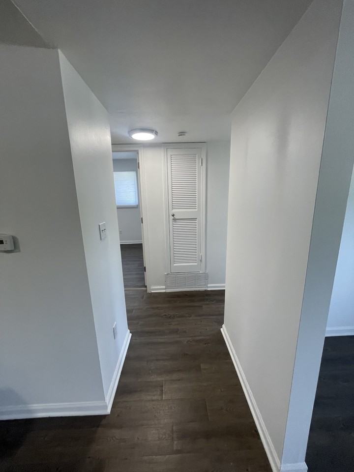 205 East Saginaw Highway - Photo 7 of 27