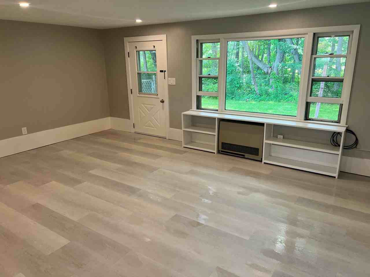217 North Main St - Photo 3 of 7