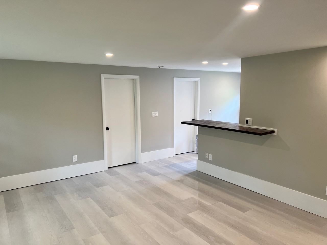 217 North Main St - Photo 4 of 7