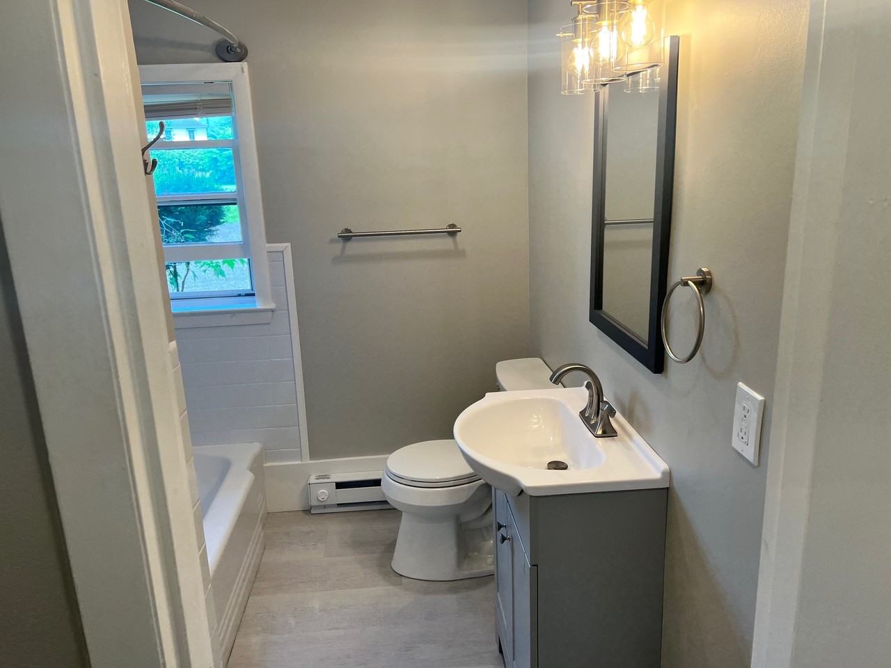 217 North Main St - Photo 5 of 7