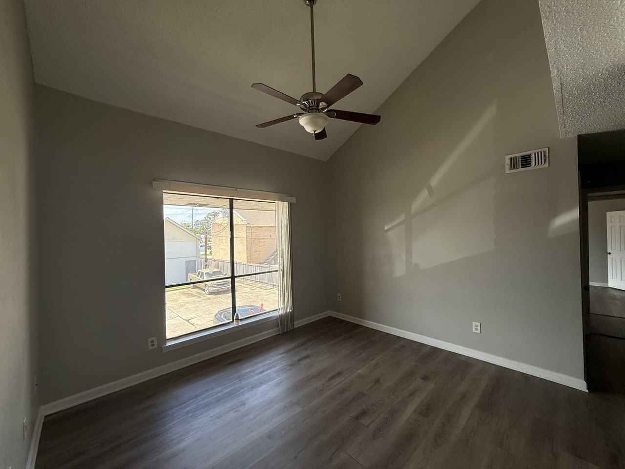 1404 Gause Blvd - Photo 5 of 17
