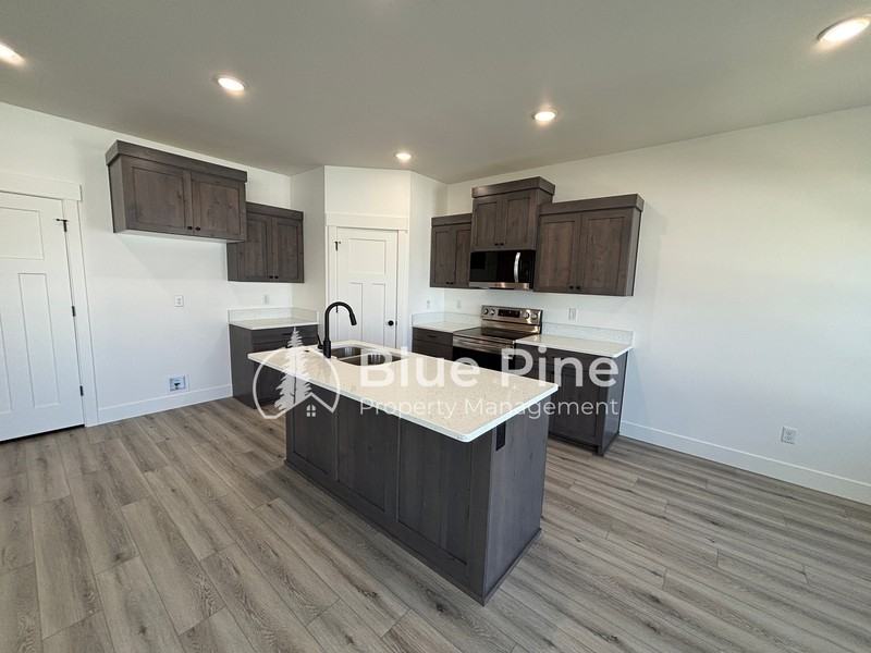 3025 Kai Ct #1 - Photo 3 of 21