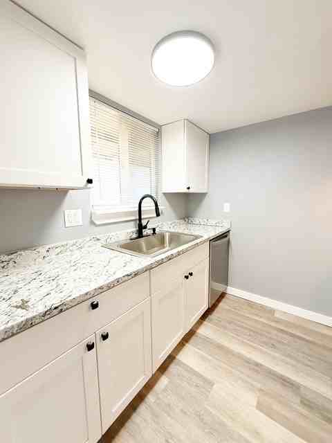Suncrest Apartments - Photo 4 of 22