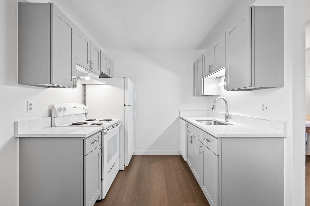 7050 West 37th Avenue - Photo 2 of 50