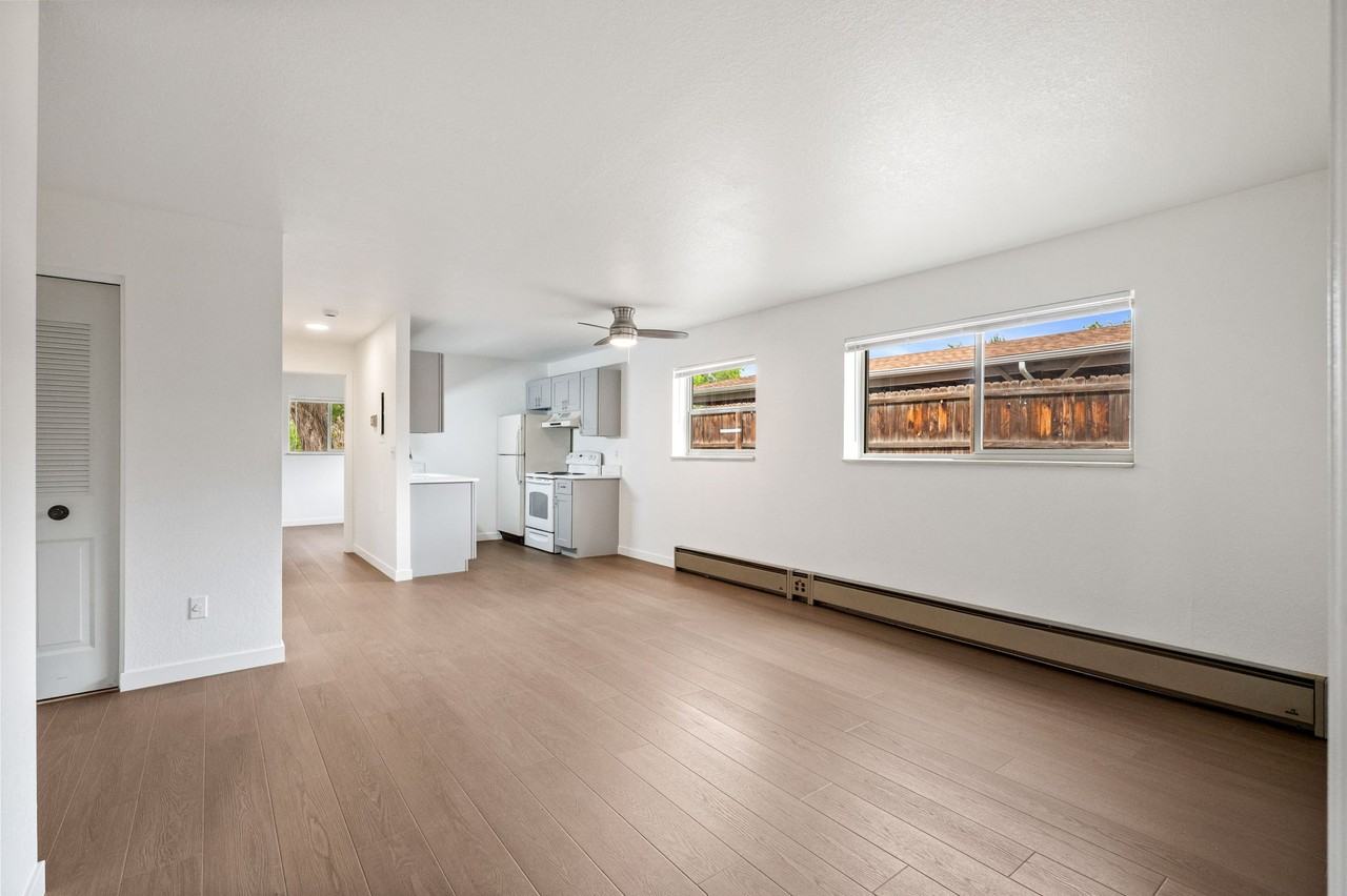 7050 West 37th Avenue - Photo 5 of 50