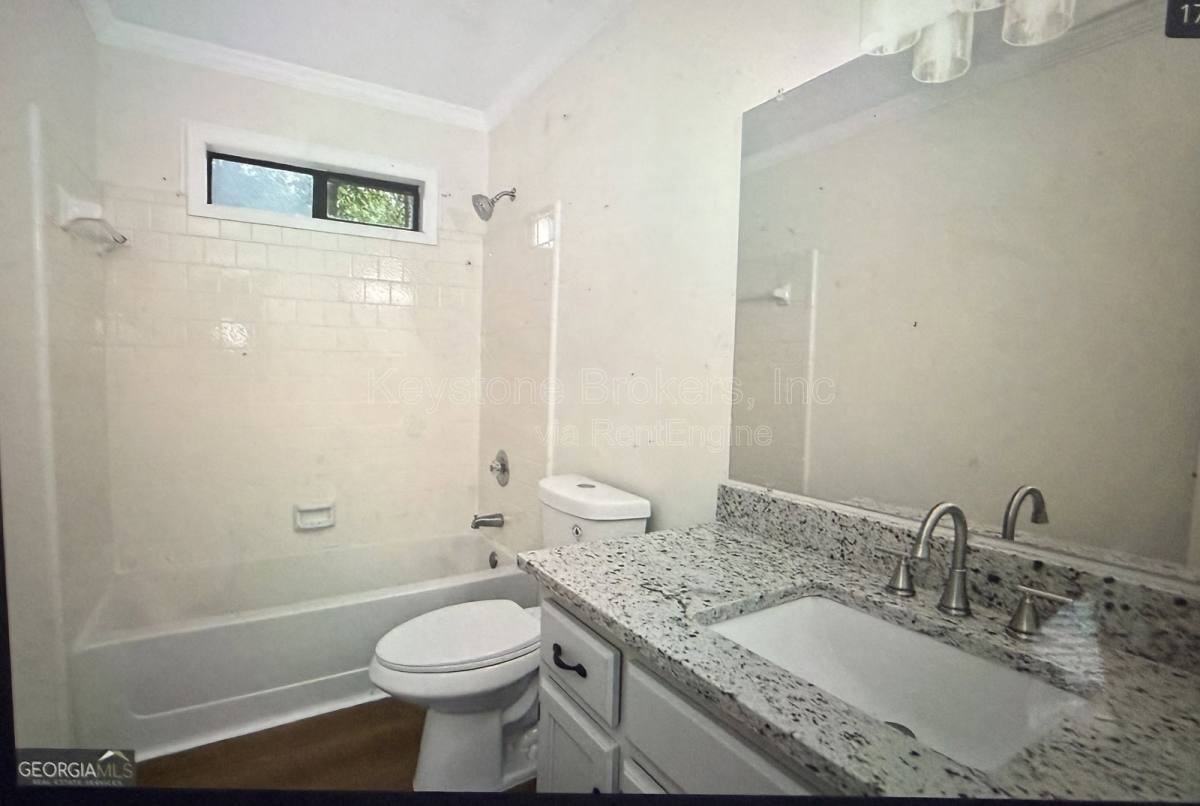 401 Vardon Way - Photo 3 of 10