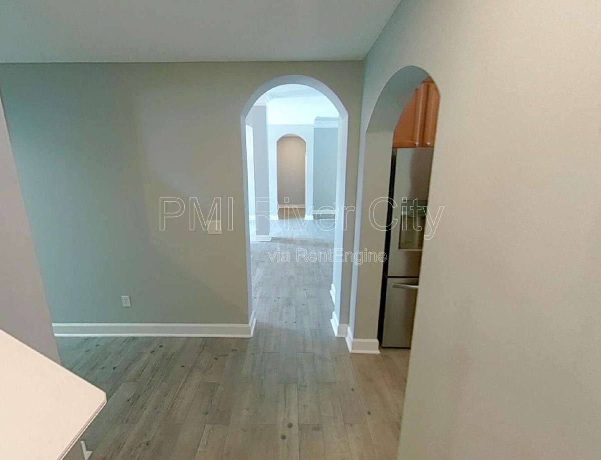1866 Sentry Oak Ct - Photo 3 of 9