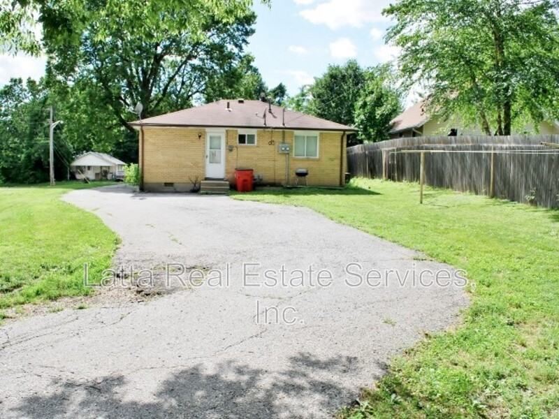 2439 S Sterling Ave #A - Photo 2 of 9