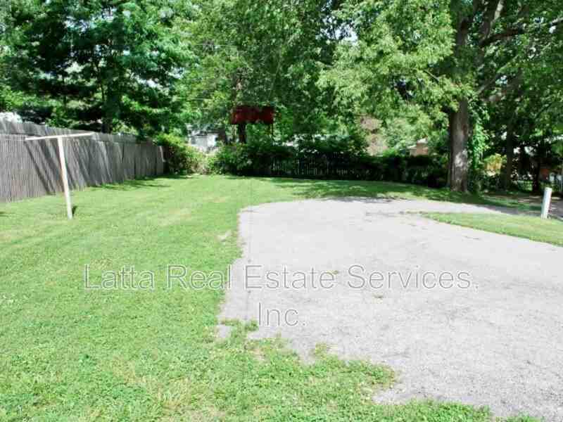 2439 S Sterling Ave #A - Photo 3 of 9