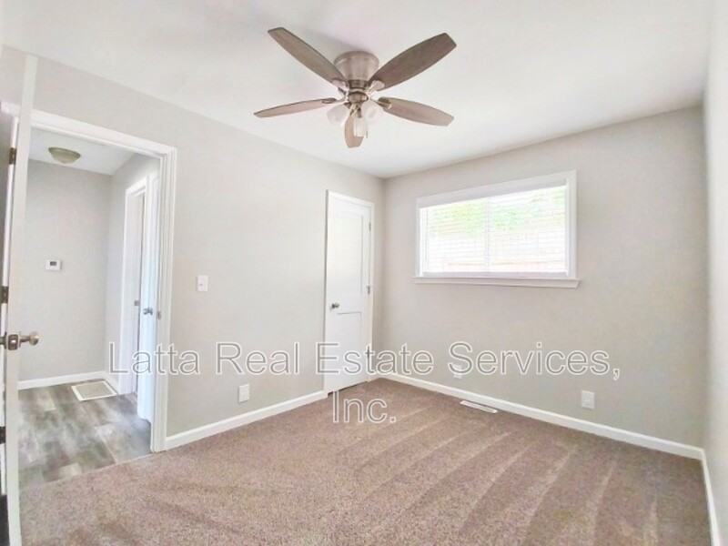 2439 S Sterling Ave #A - Photo 7 of 9
