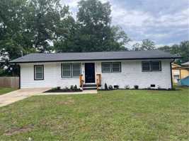 featured image of 500 Hutchens Rd Se