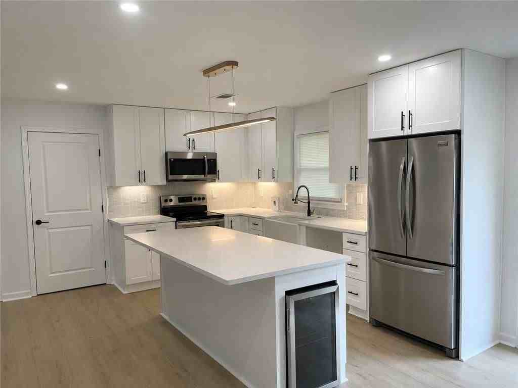 500 Hutchens Rd Se - Photo 3 of 43