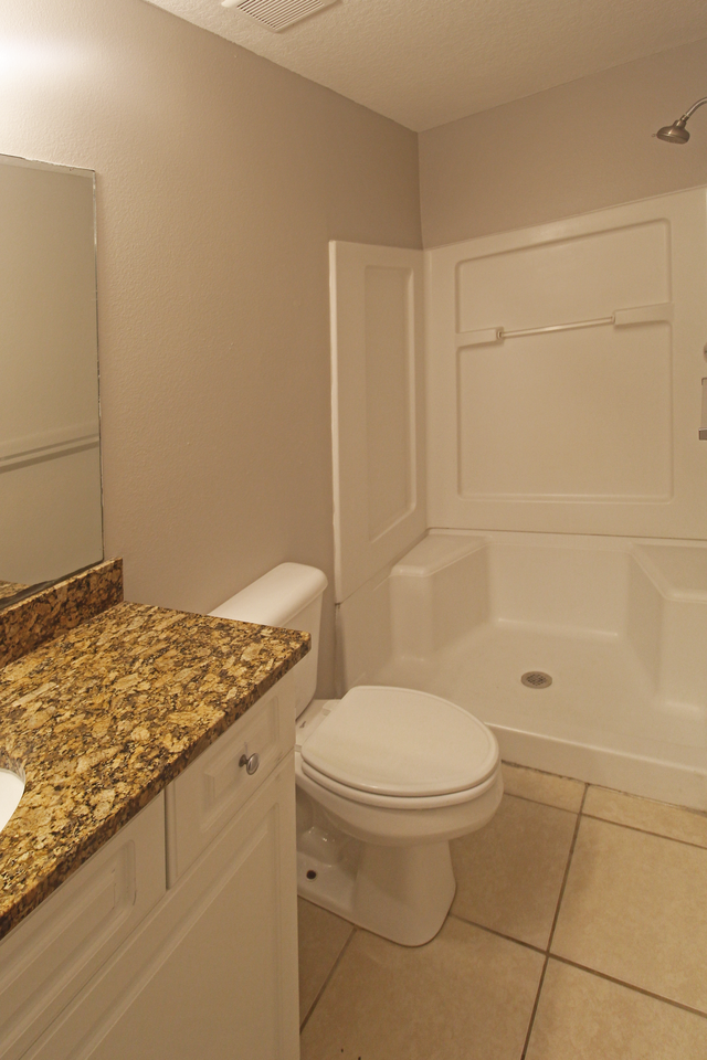 5445 Altoona St - Photo 7 of 10