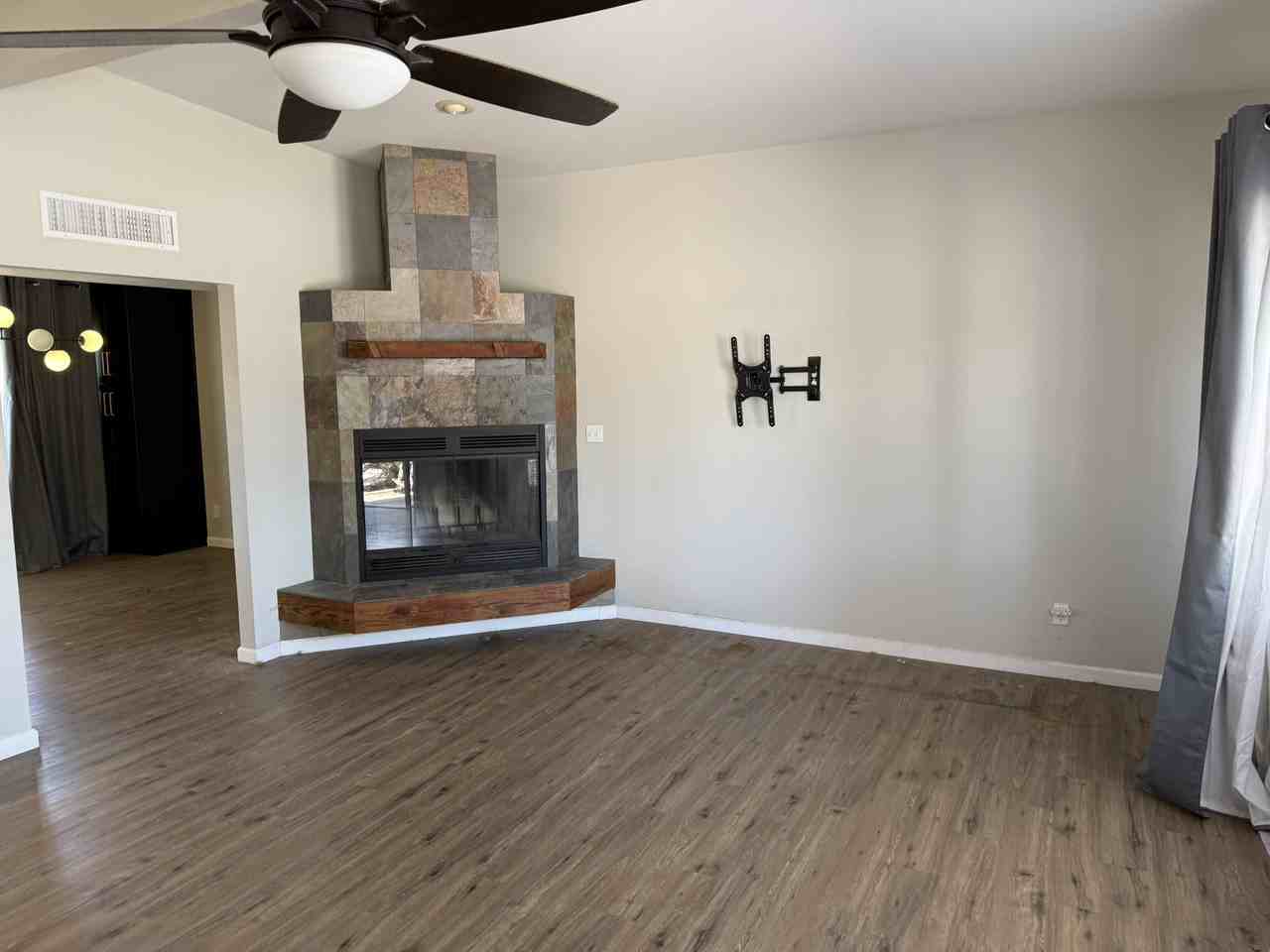 8812 E Shiloh Pl - Photo 4 of 41