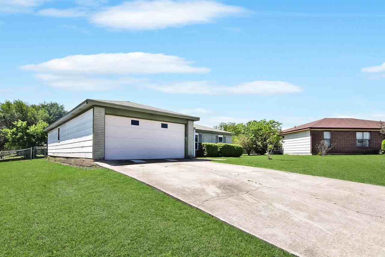 2800 Kim Dr - Photo 3 of 21