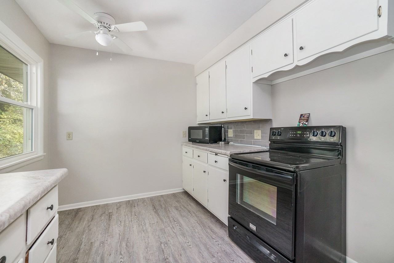 3304 Grace Rd - Photo 6 of 20