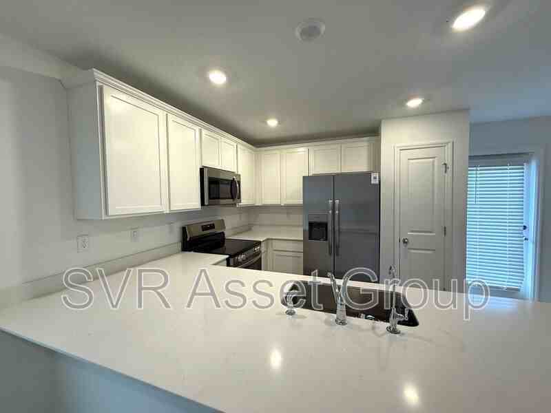 3528 Mildred Way - Photo 7 of 25