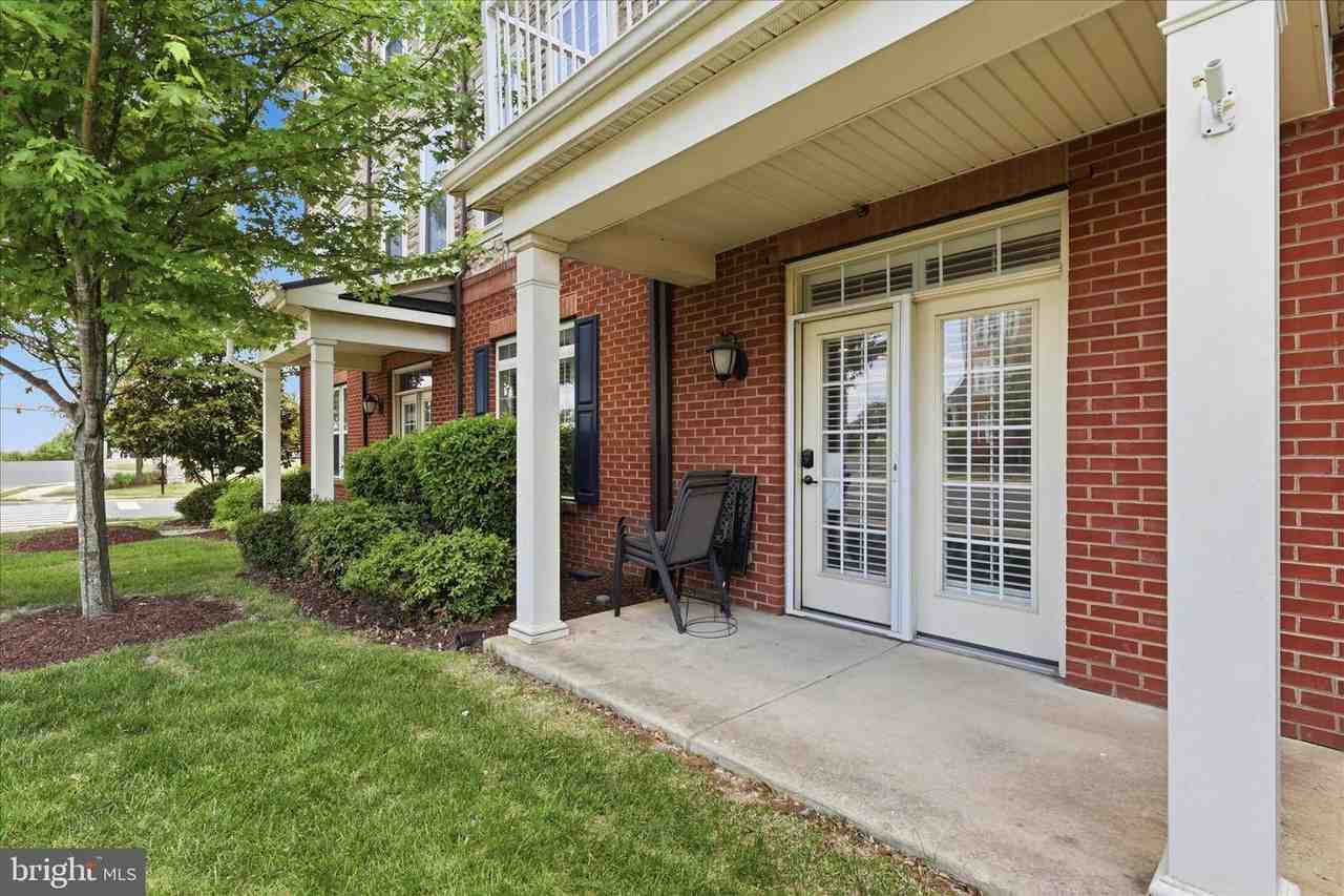 42616 Hardage Ter - Photo 3 of 47