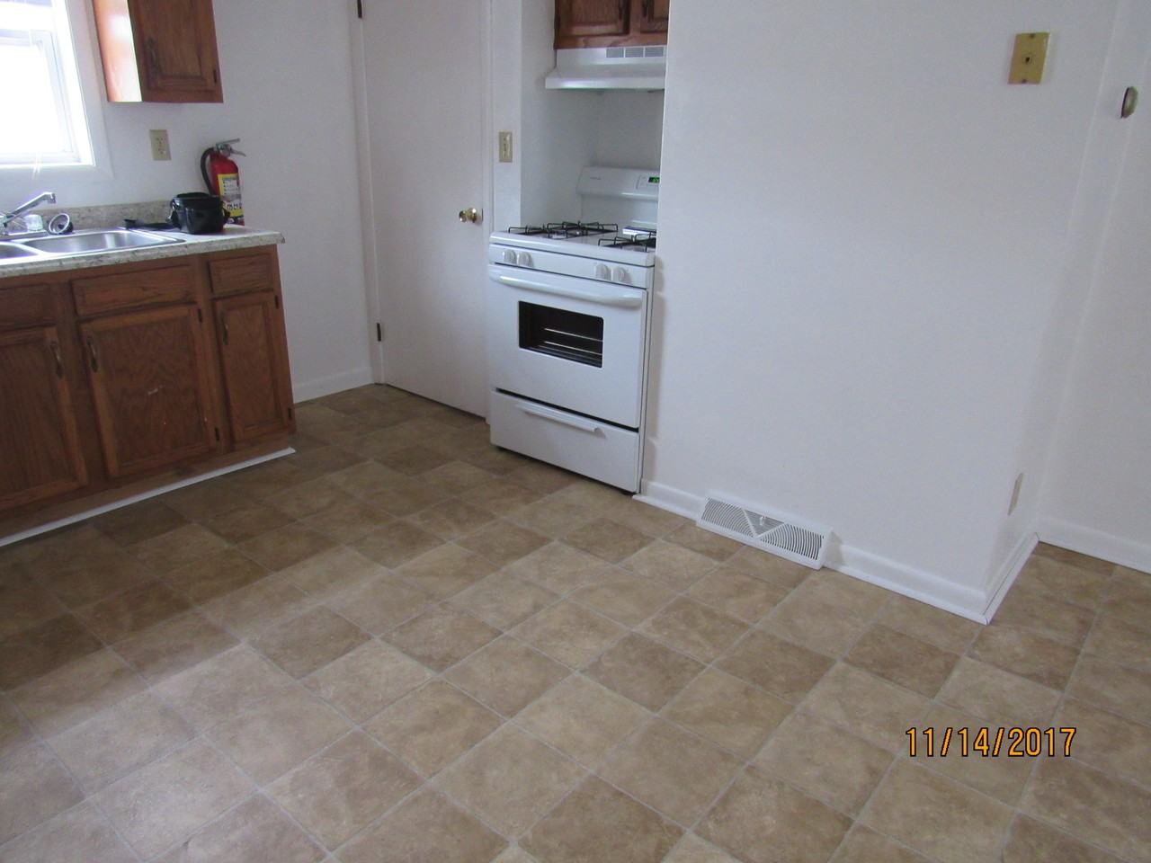 1649 Willis Dr #A - Photo 5 of 24