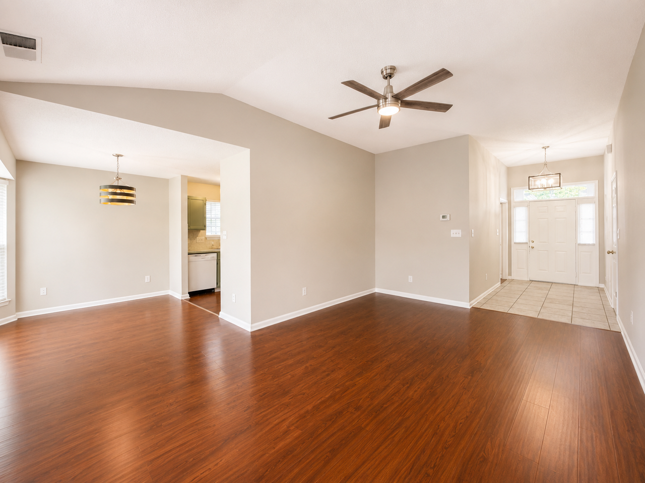 13505 Bolingbrook Ln - Photo 2 of 21