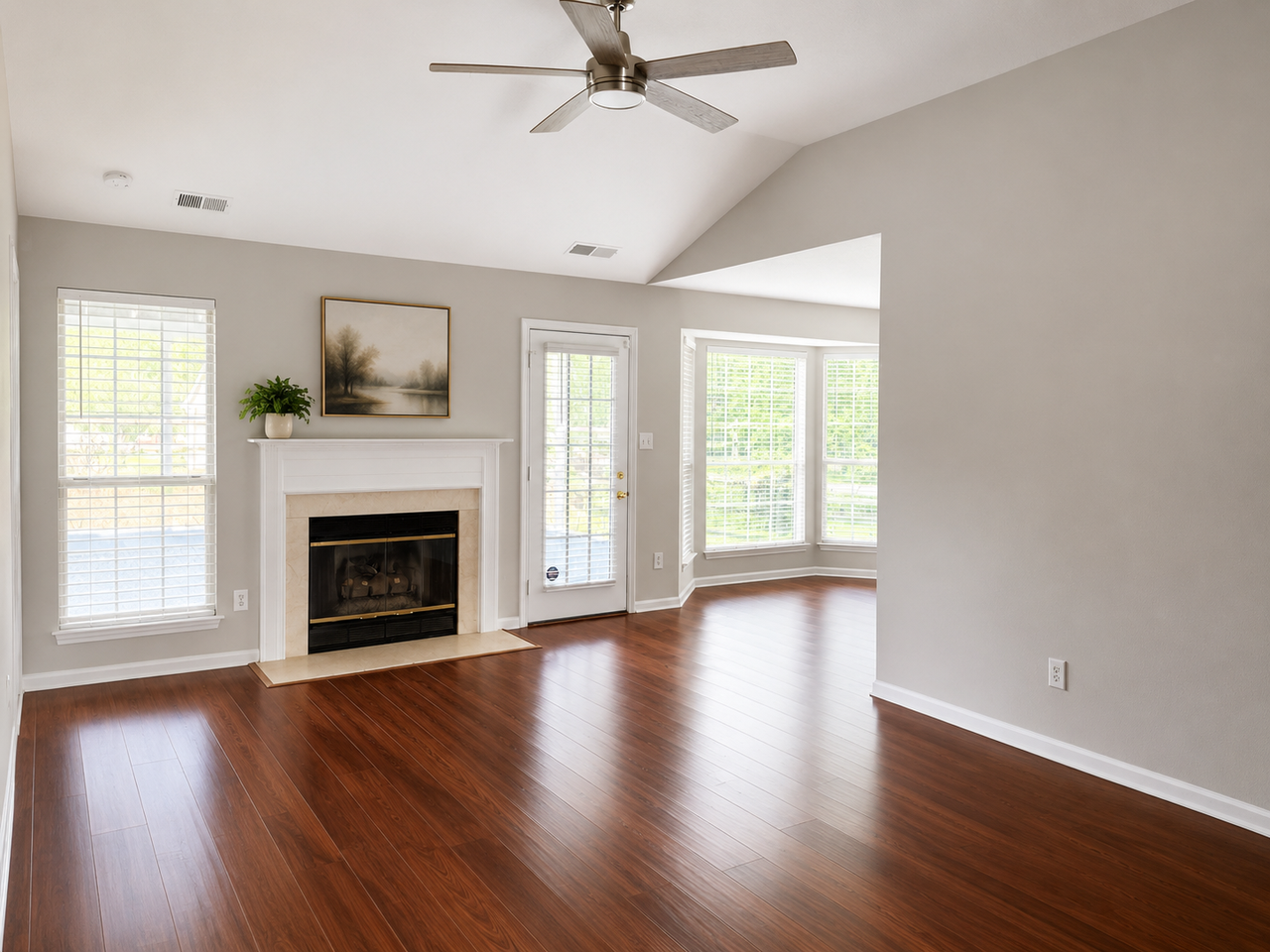 13505 Bolingbrook Ln - Photo 3 of 21