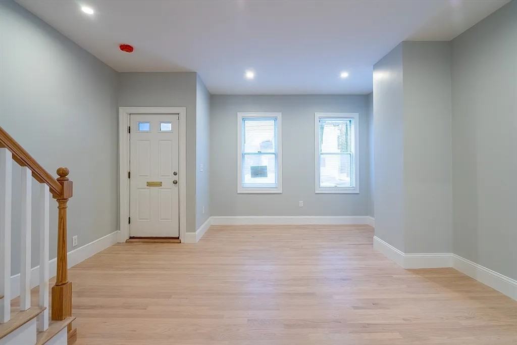60 6th St - Photo 6 of 9