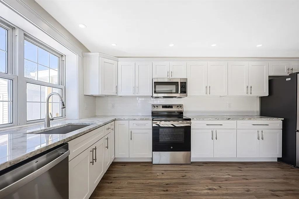 23 Amanola Ave - Photo 2 of 18