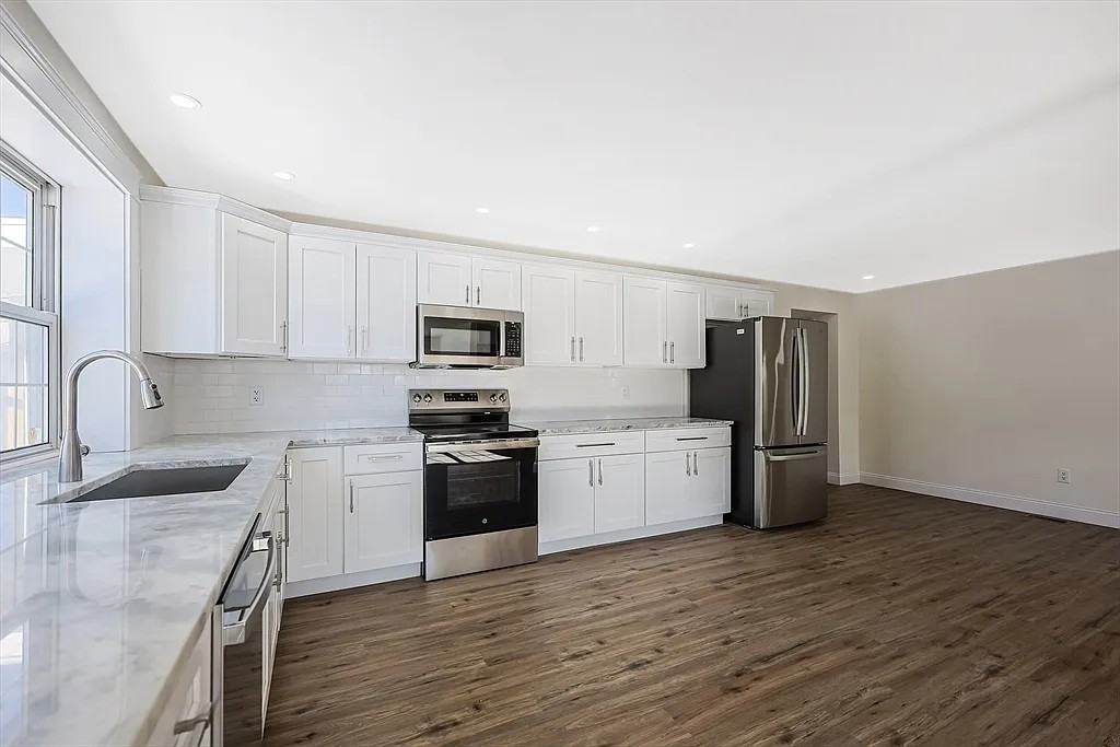 23 Amanola Ave - Photo 3 of 18