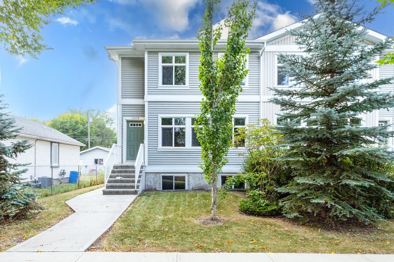 12038 62 St Nw - Photo 2 of 50