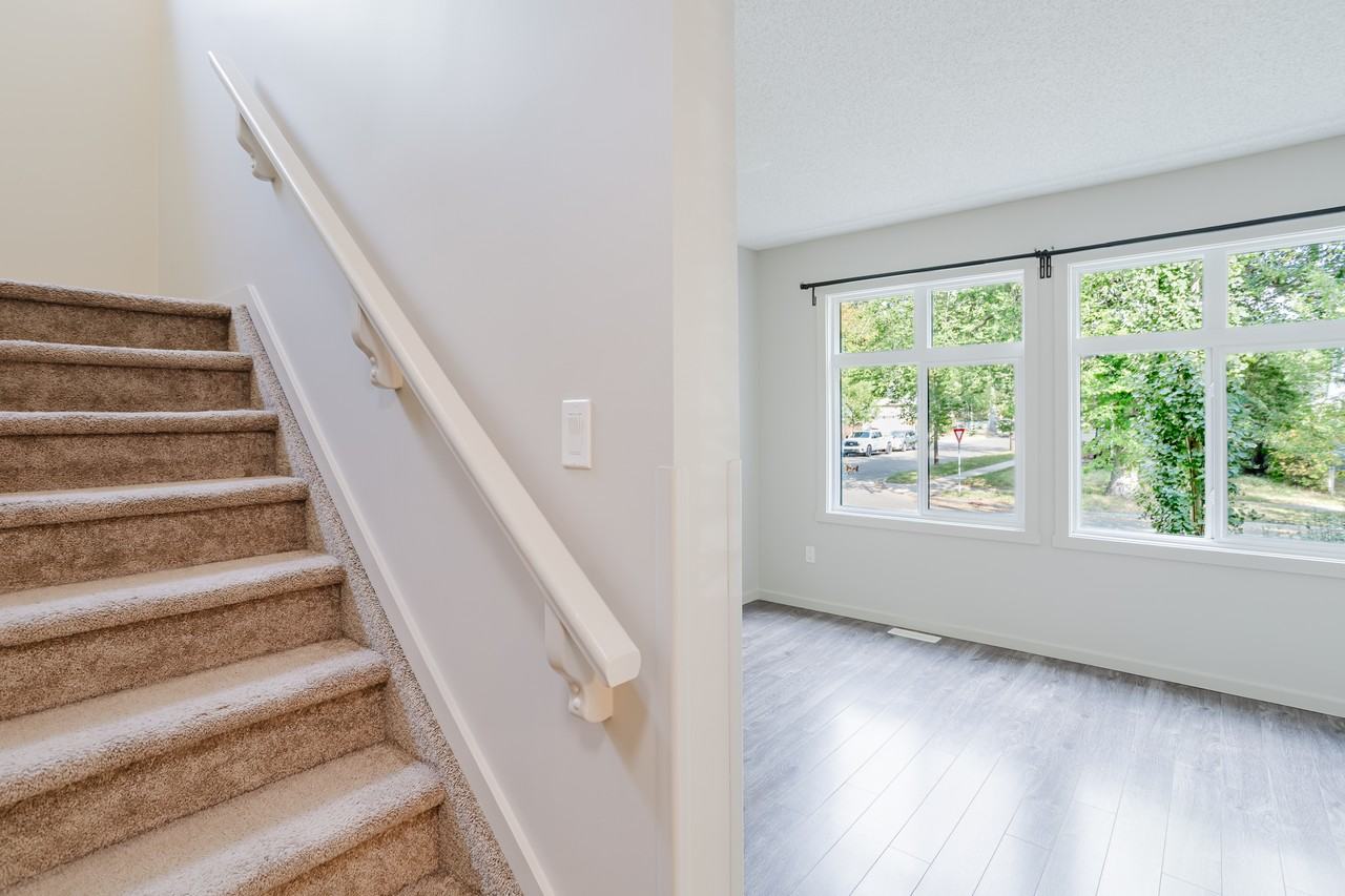 12038 62 St Nw - Photo 7 of 50