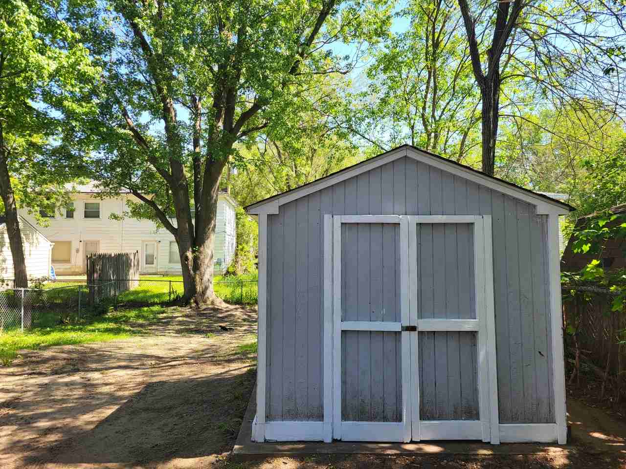 2040 Dryden St - Photo 2 of 10