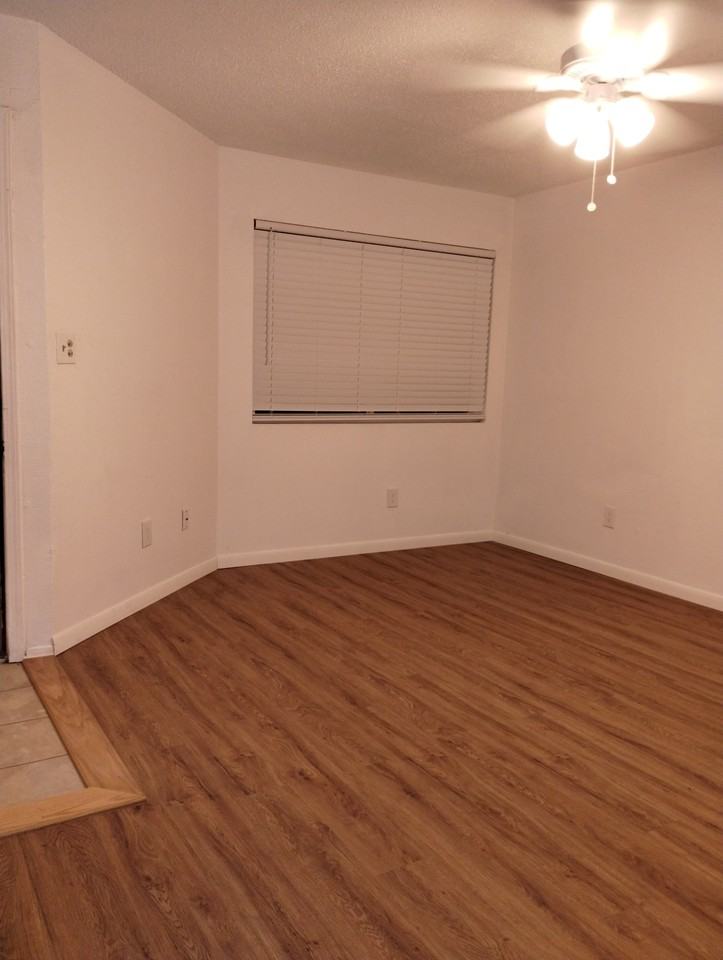 479 Vancouver Rd Se - Photo 6 of 9