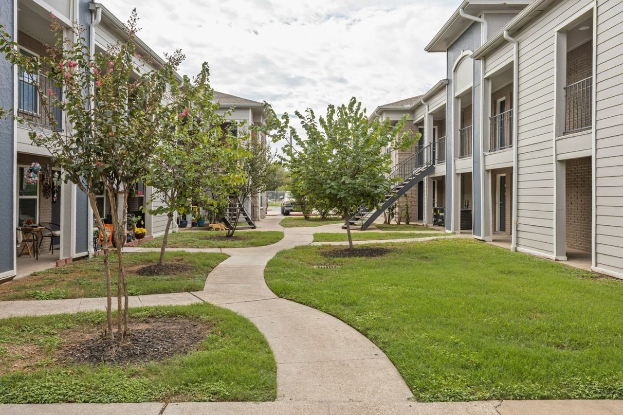 The Life at Park View - Photo 7 of 50